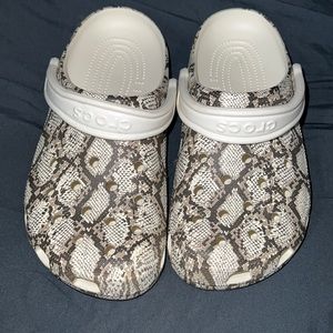 CROCS snakeskin